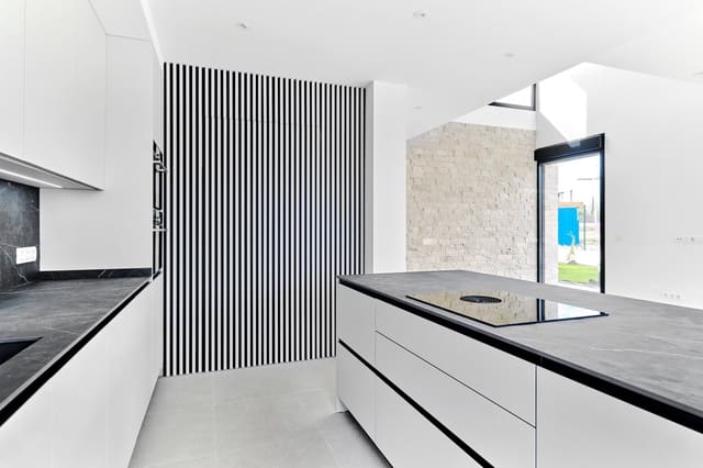 3 chambre Villa/Maison à vendre à Cabo Roig, Orihuela avec piscine garage - 760 000 € (Ref: 6958840)