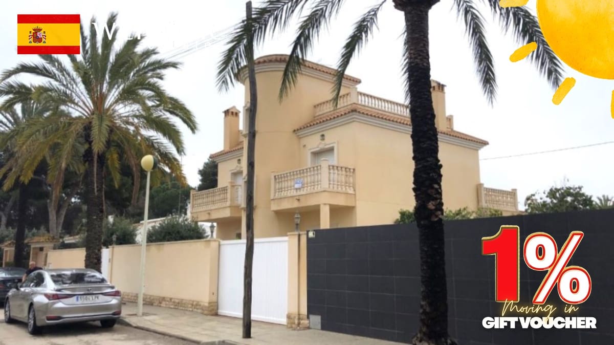 4 soverom Villa til salgs i Cabo Roig med svømmebasseng garasje - € 910 000 (Ref: 7435229)