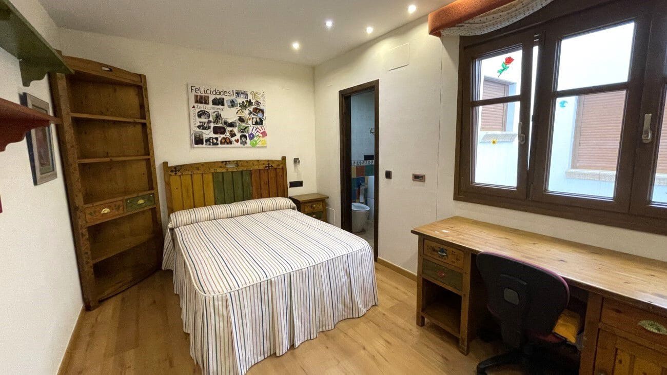 4 quarto Casa em Banda para venda em Torrevieja - 1 265 000 € (Ref: 7444664)