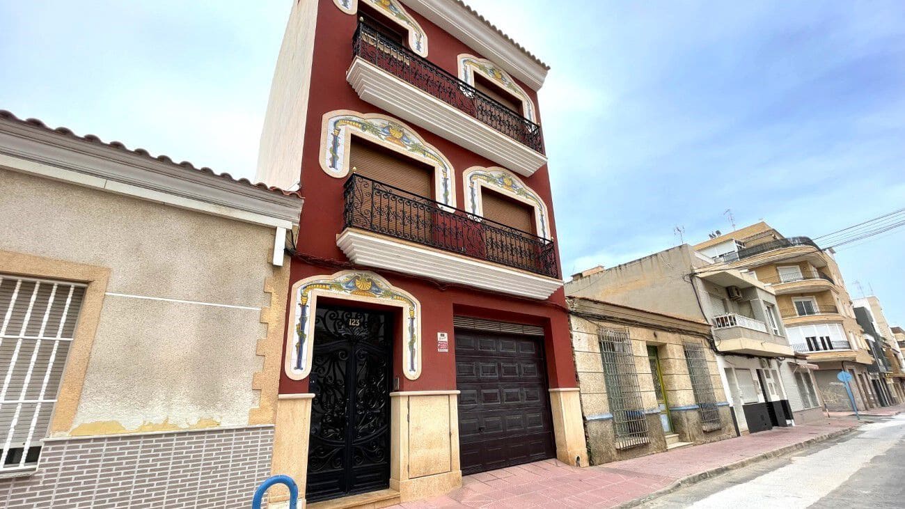 4 slaapkamer Huis te koop in Torrevieja - € 1.265.000 (Ref: 7444664)