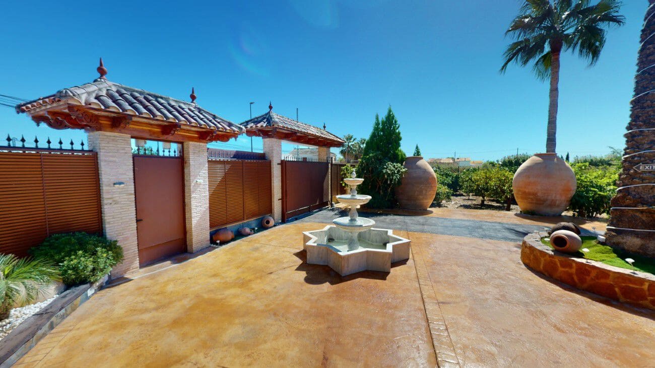 4 soverom Villa til salgs i Almoradi med svømmebasseng garasje - € 1 590 000 (Ref: 7444665)