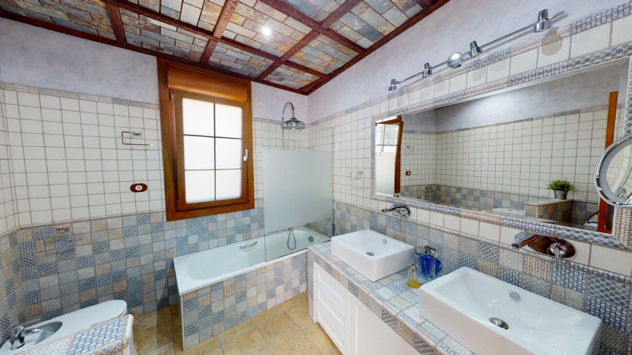 4 soveværelse Villa til salg i Almoradi med swimmingpool garage - € 1.590.000 (Ref: 7444665)