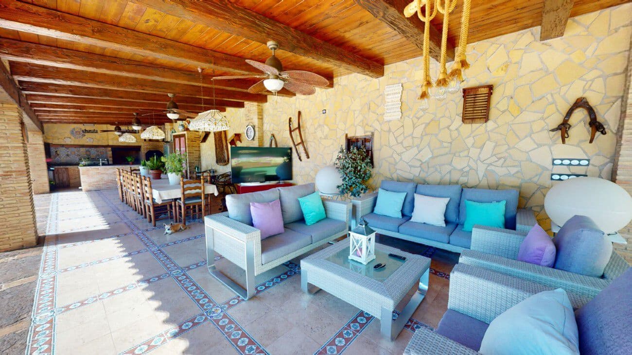 4 soveværelse Villa til salg i Almoradi med swimmingpool garage - € 1.590.000 (Ref: 7444665)