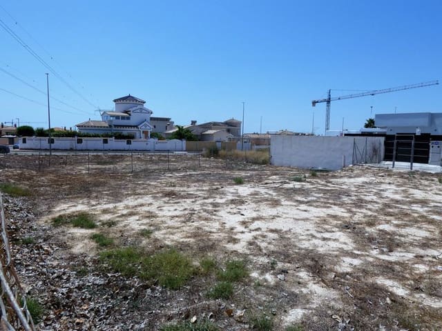 Ubebygd land til salgs i La Marina, Elche / Elx - € 200 000 (Ref: 7543430)