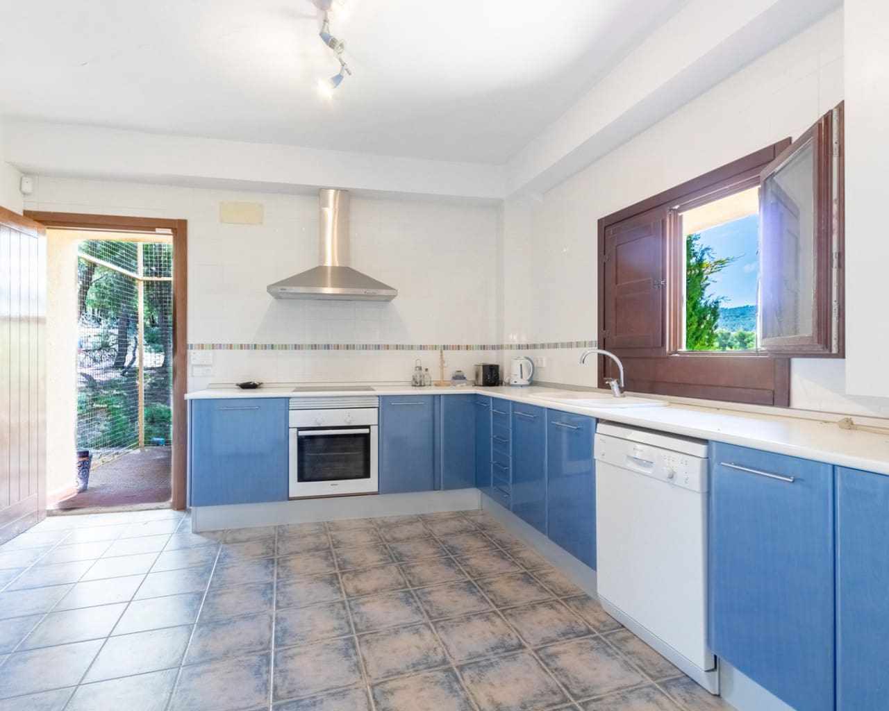 15 soveværelse Villa til salg i Ibi med swimmingpool garage - € 845.000 (Ref: 7769562)