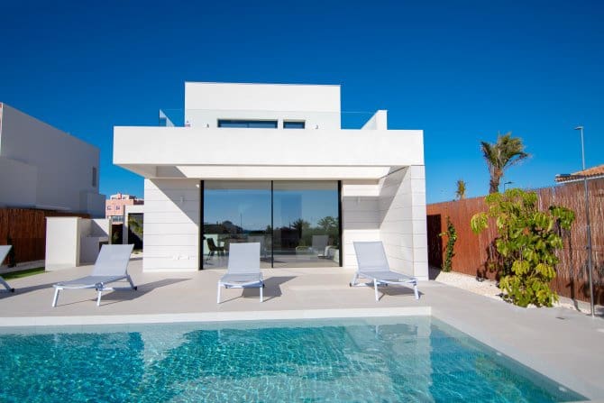3 bedroom Villa for sale in Los Montesinos with pool - € 499,000 (Ref: 7860530)