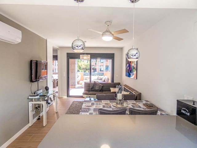 Apartamento de 2 habitaciones en Villamartin, Orihuela en venta con piscina garaje - 254.900 € (Ref: 8240286)