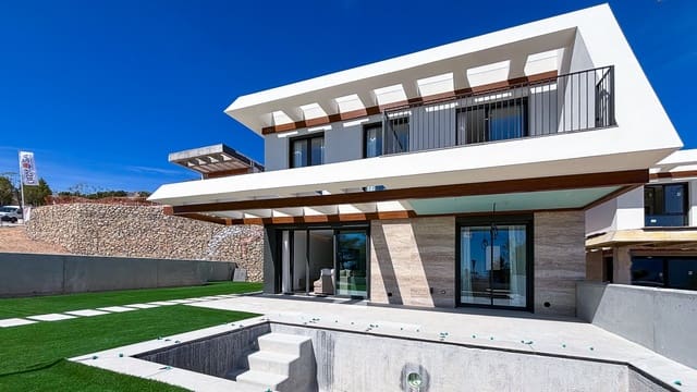 3 bedroom Villa for sale in Polop with pool garage - € 545,000 (Ref: 8297121)