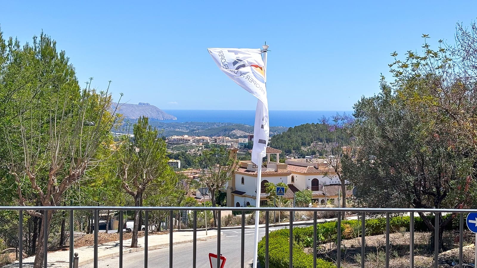 3 bedroom Villa for sale in Polop with pool garage - € 545,000 (Ref: 8297121)