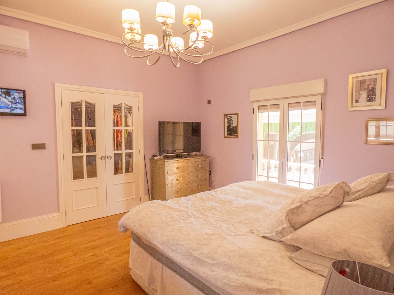 6 soveværelse Villa til salg i Heredades med swimmingpool garage - € 650.000 (Ref: 8394102)