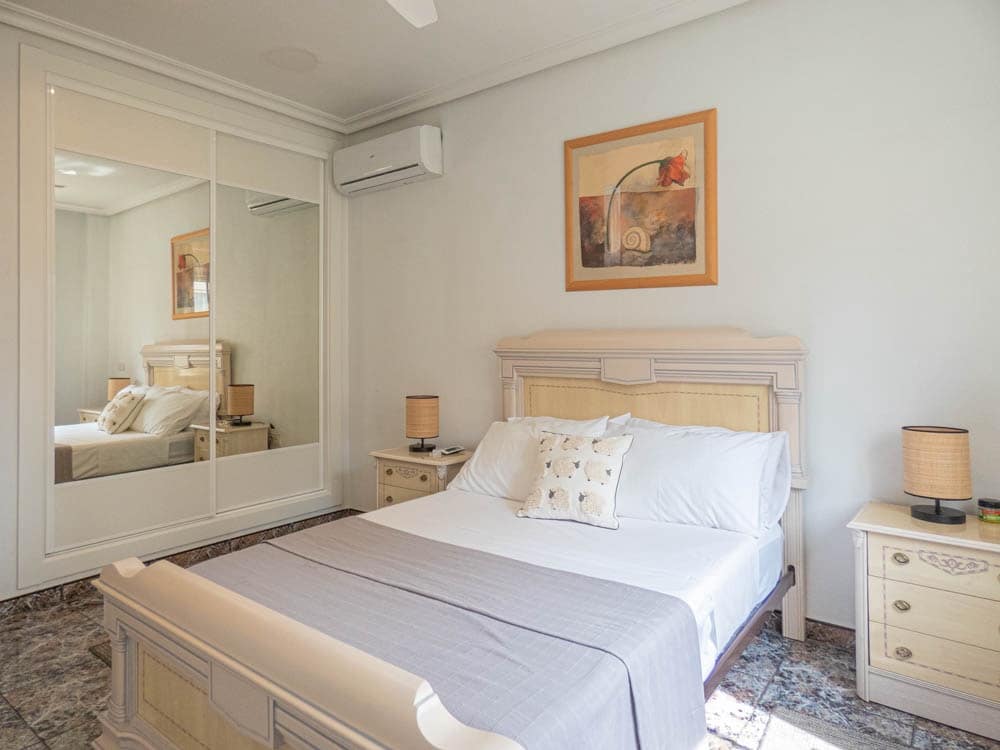 6 bedroom Villa for sale in Orihuela with pool garage - € 460,000 (Ref: 8549595)