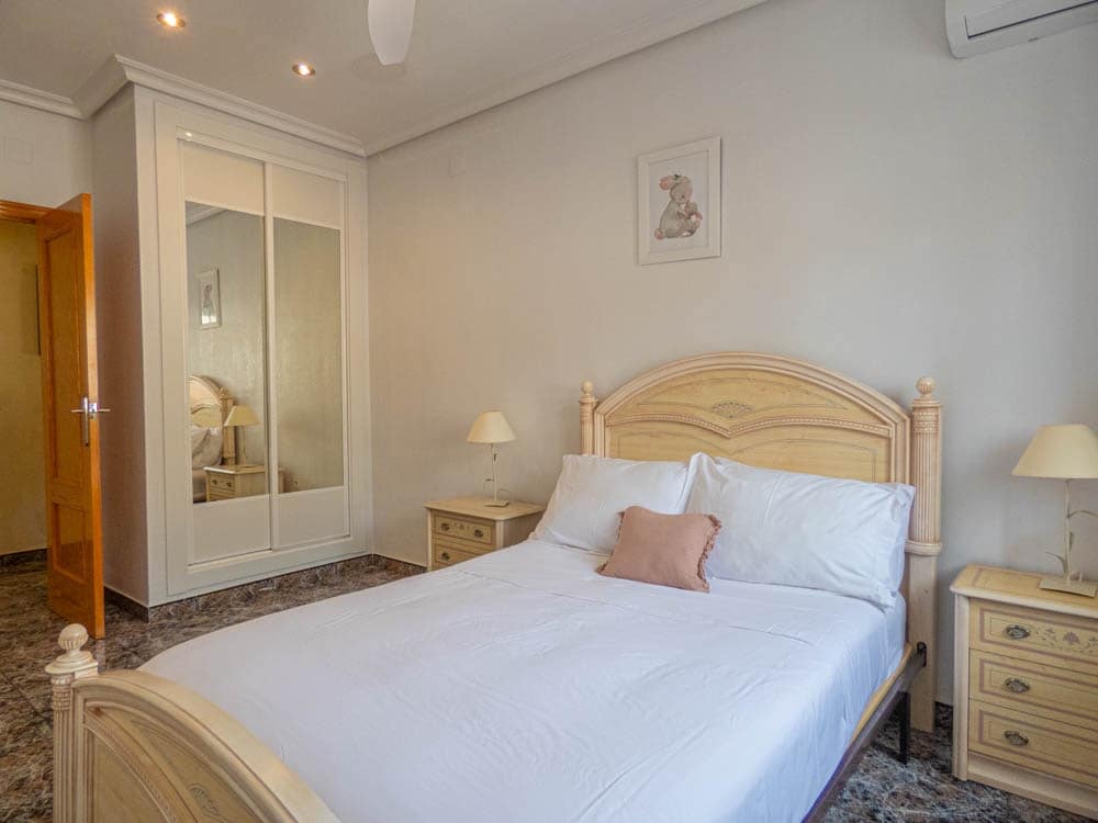 6 bedroom Villa for sale in Orihuela with pool garage - € 460,000 (Ref: 8549595)