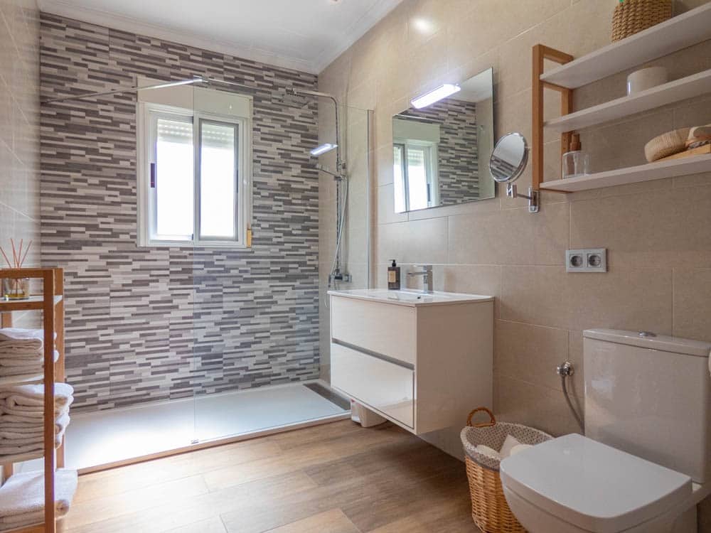 6 bedroom Villa for sale in Orihuela with pool garage - € 460,000 (Ref: 8549595)