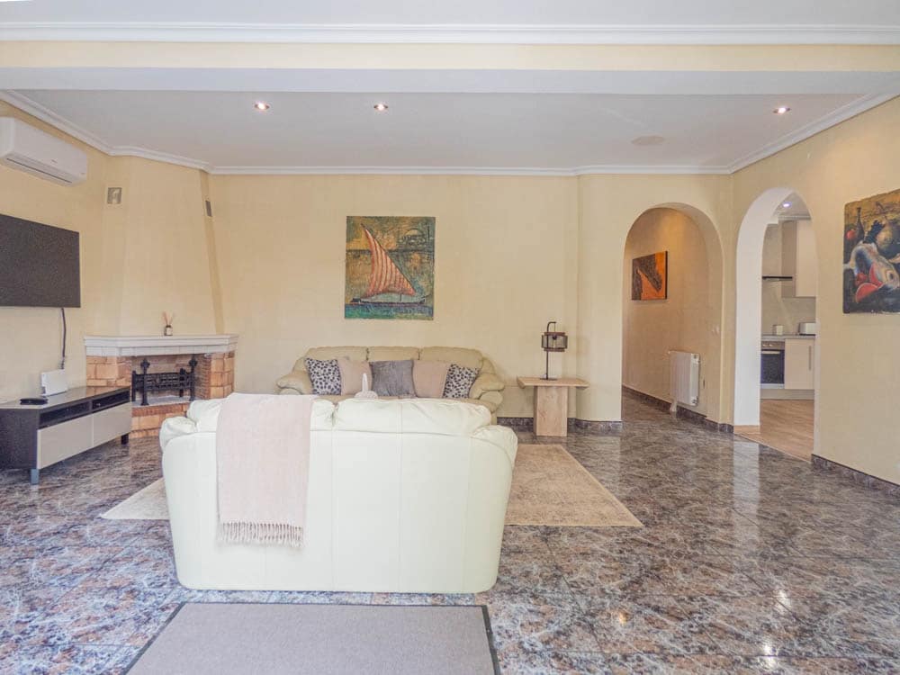 6 bedroom Villa for sale in Orihuela with pool garage - € 460,000 (Ref: 8549595)