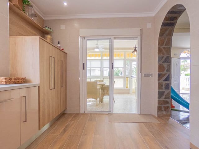 6 bedroom Villa for sale in Orihuela with pool garage - € 459,950 (Ref: 8549595)