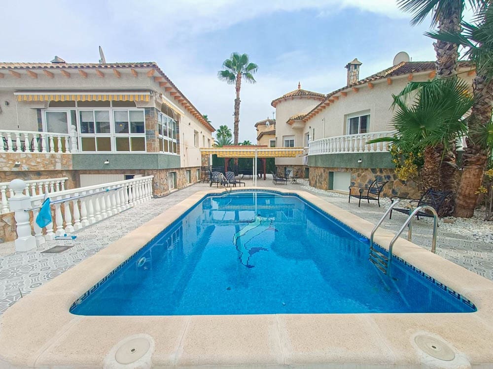 6 bedroom Villa for sale in Orihuela with pool garage - € 460,000 (Ref: 8549595)