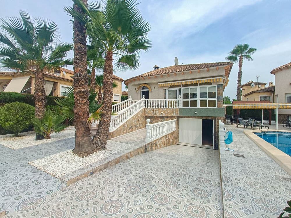 6 bedroom Villa for sale in Orihuela with pool garage - € 460,000 (Ref: 8549595)