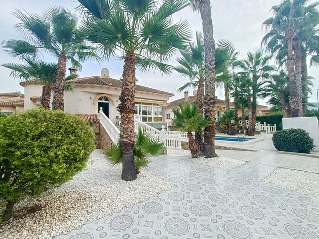 Chalet de 6 habitaciones en Orihuela en venta con piscina garaje - 459.950 € (Ref: 8549595)