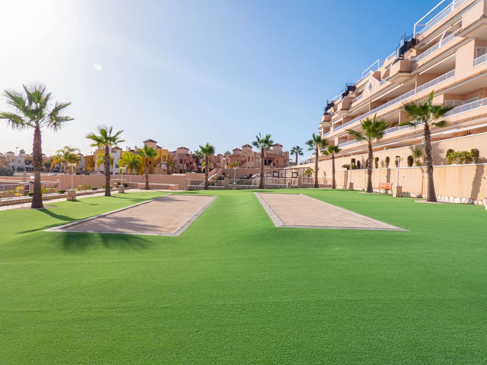 2 bedroom Apartment for sale in Punta Prima with pool garage - € 315,000 (Ref: 8681557)