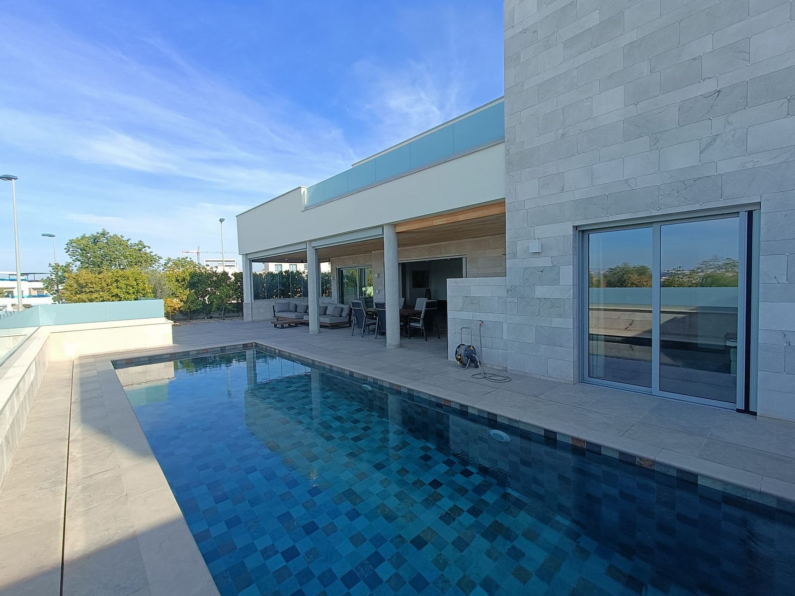 4 soveværelse Villa til salg i Benijofar med swimmingpool garage - € 1.495.000 (Ref: 8846049)