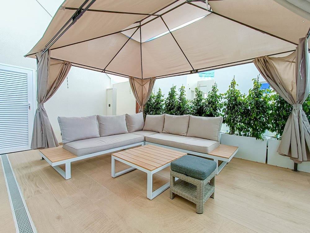 3 bedroom Apartment for sale in Algorfa with pool garage - € 399,995 (Ref: 8868366)