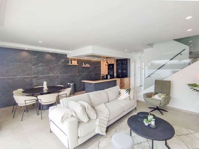 4 bedroom Villa for sale in Algorfa with pool garage - € 399,000 (Ref: 8927968)