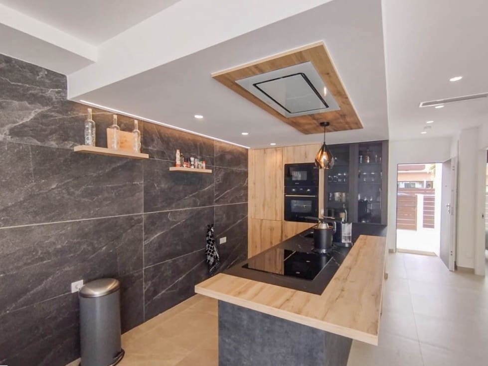 4 soveværelse Villa til salg i Algorfa med swimmingpool garage - € 399.000 (Ref: 8927968)