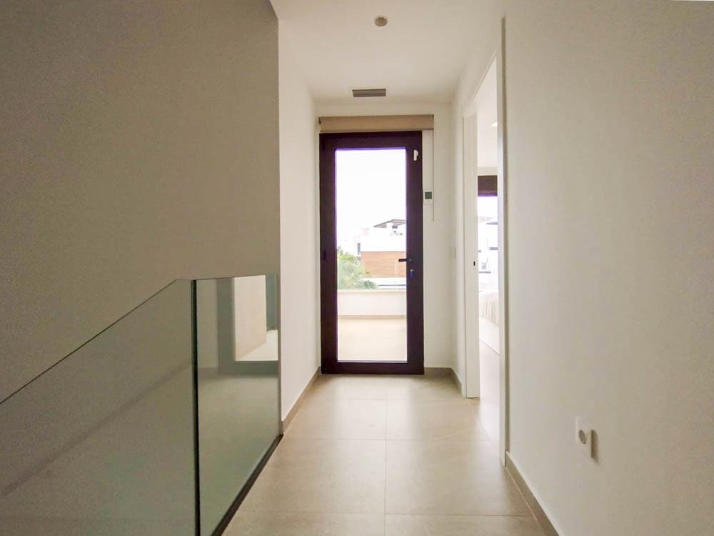 4 soveværelse Villa til salg i Algorfa med swimmingpool garage - € 399.000 (Ref: 8927968)