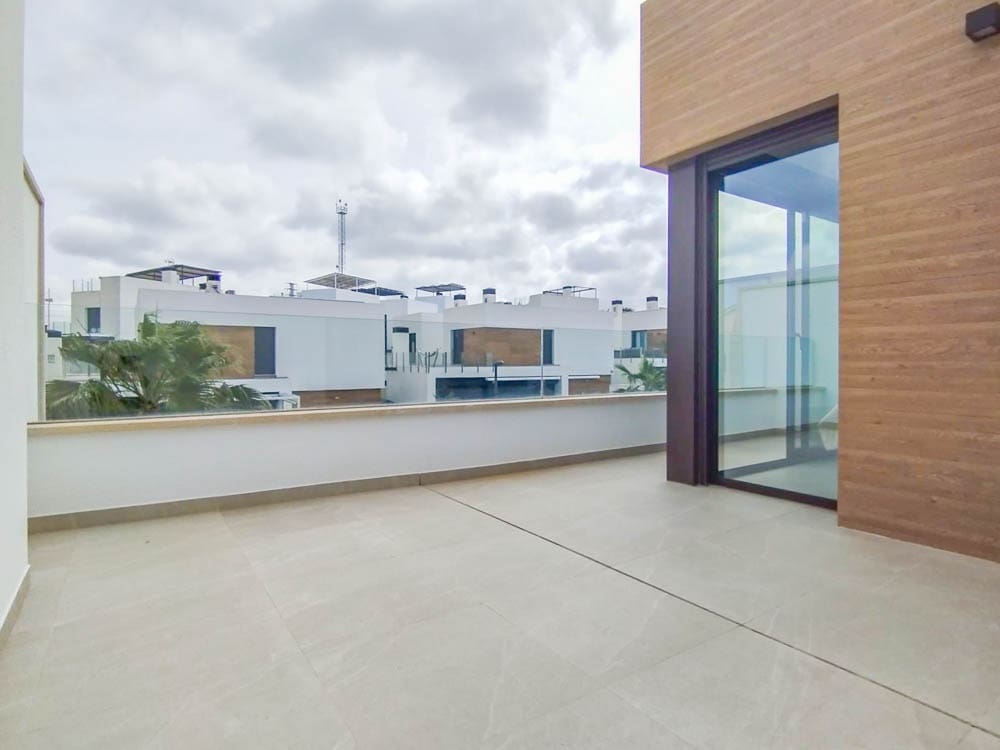 4 soveværelse Villa til salg i Algorfa med swimmingpool garage - € 399.000 (Ref: 8927968)