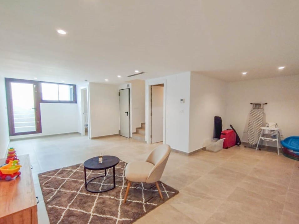 4 soveværelse Villa til salg i Algorfa med swimmingpool garage - € 399.000 (Ref: 8927968)