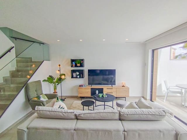 4 bedroom Villa for sale in Algorfa with pool garage - € 399,000 (Ref: 8927968)