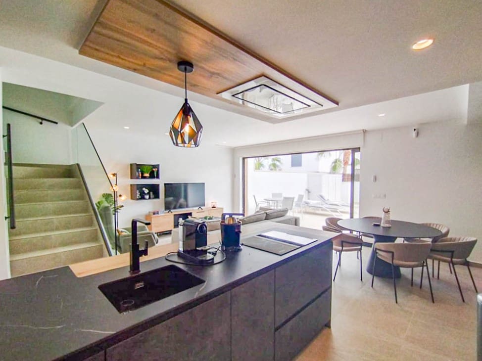 4 soveværelse Villa til salg i Algorfa med swimmingpool garage - € 399.000 (Ref: 8927968)