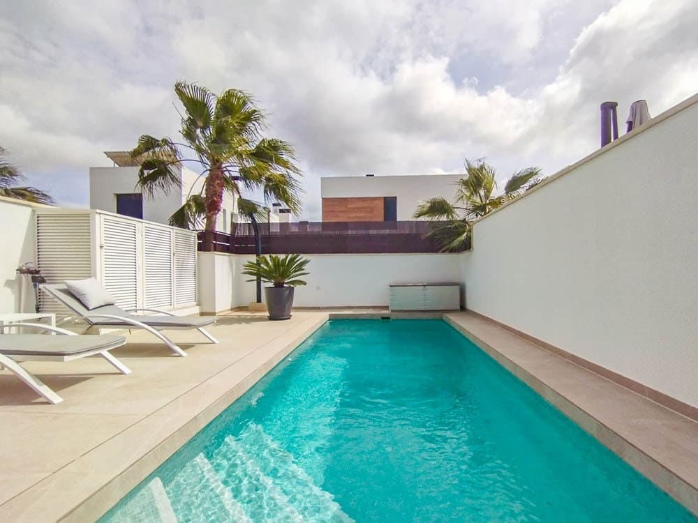 4 soveværelse Villa til salg i Algorfa med swimmingpool garage - € 399.000 (Ref: 8927968)