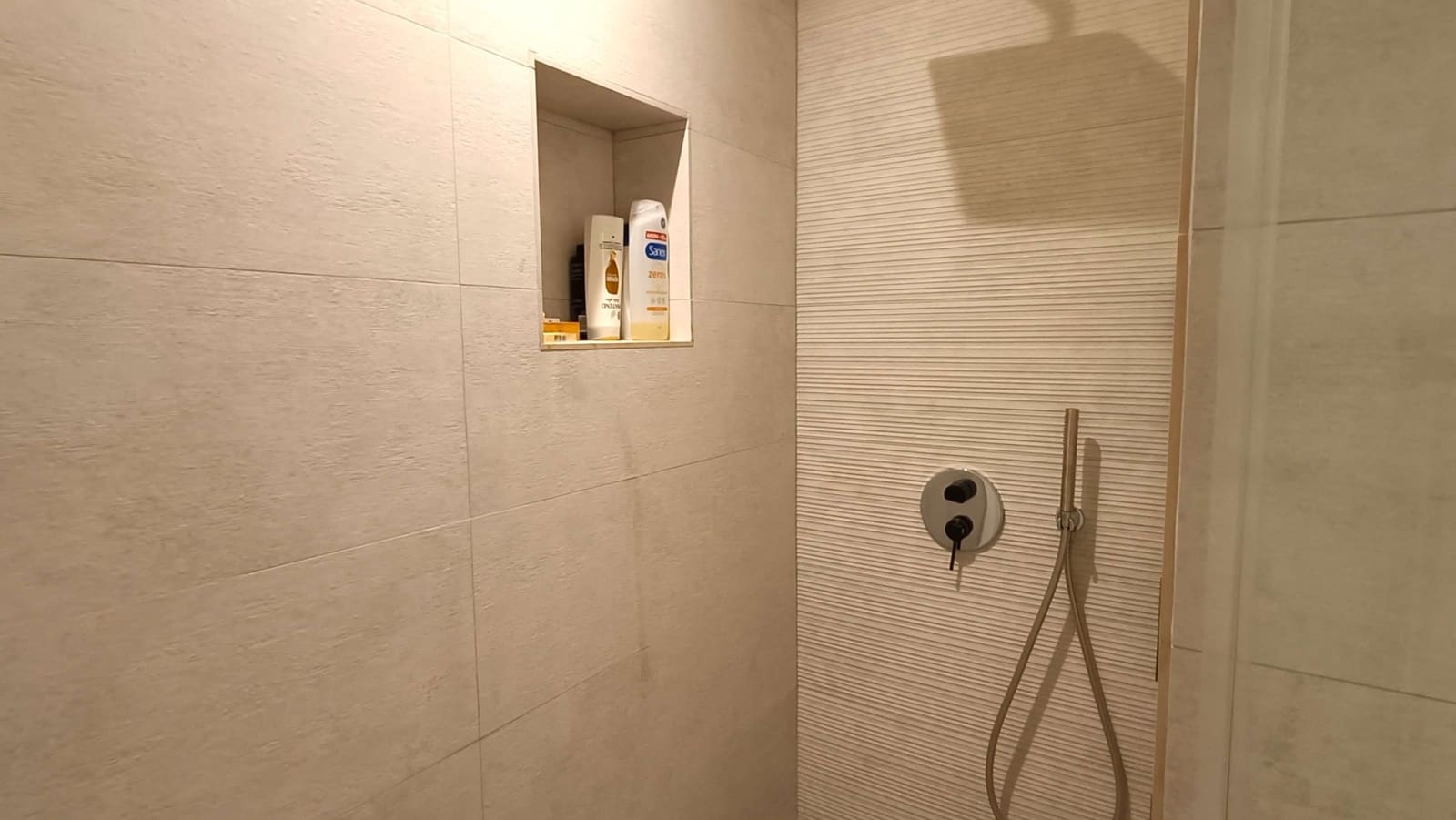 2 soveværelse Villa til salg i Algorfa med swimmingpool garage - € 660.000 (Ref: 8936056)