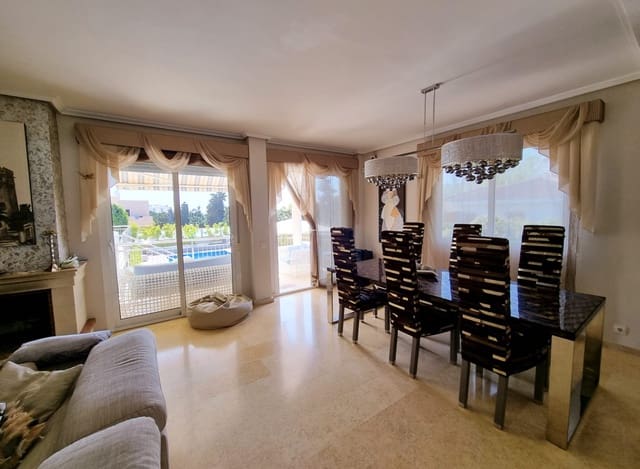 5 slaapkamer Villa te koop in Los Europeos, Torrevieja met zwembad garage - € 1.170.000 (Ref: 9000644)