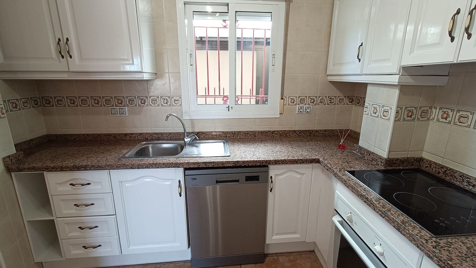 3 soverom Villa til salgs i Orihuela Costa med svømmebasseng garasje - € 269 950 (Ref: 9046321)