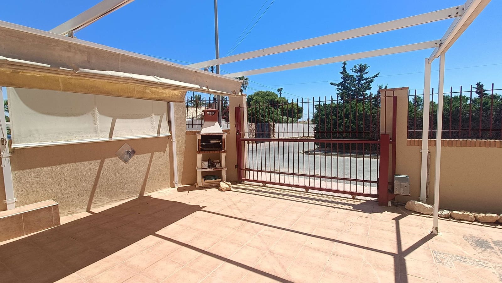 3 bedroom Villa for sale in Orihuela Costa with pool garage - € 269,900 (Ref: 9046321)