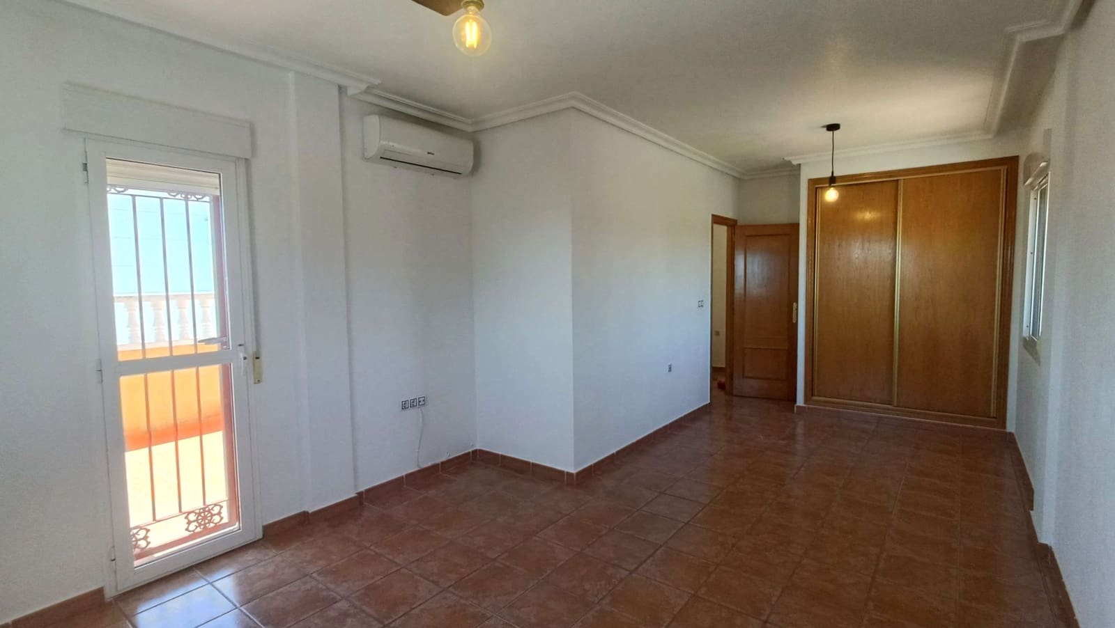 3 bedroom Villa for sale in Orihuela Costa with pool garage - € 269,900 (Ref: 9046321)