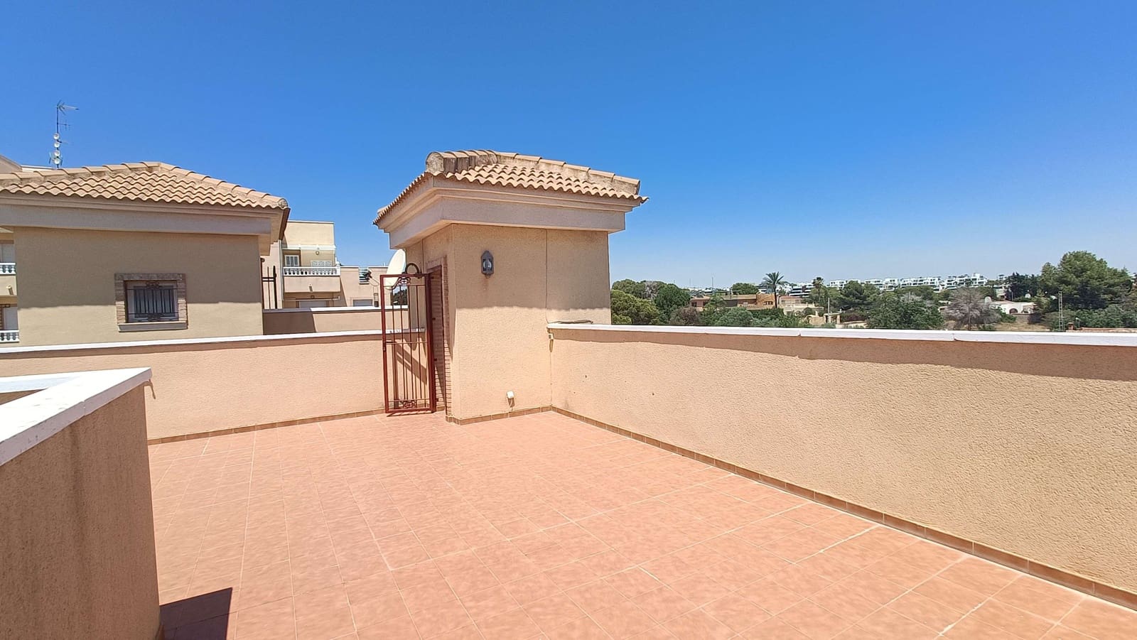 3 bedroom Villa for sale in Orihuela Costa with pool garage - € 269,900 (Ref: 9046321)