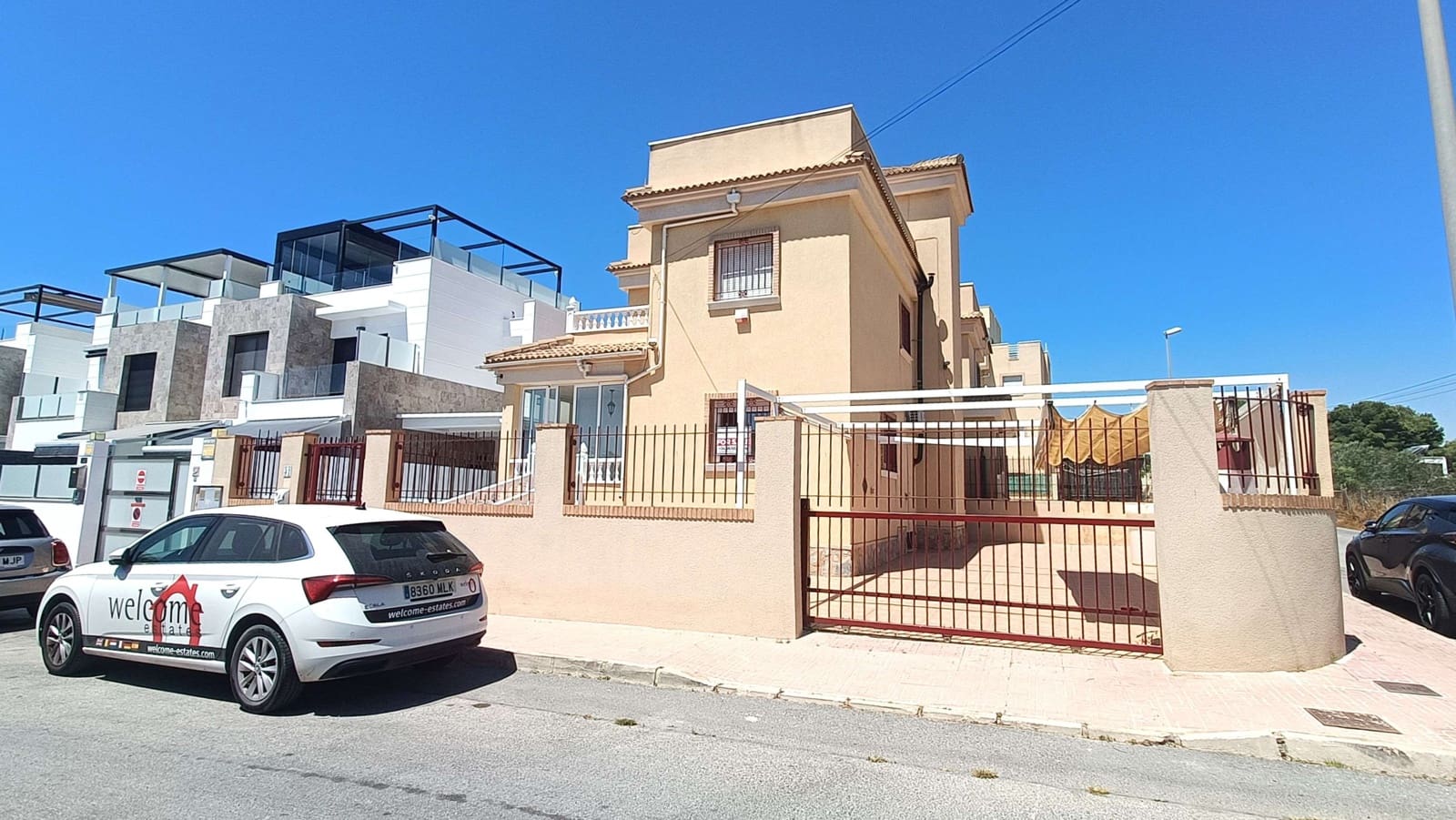3 bedroom Villa for sale in Orihuela Costa with pool garage - € 269,900 (Ref: 9046321)