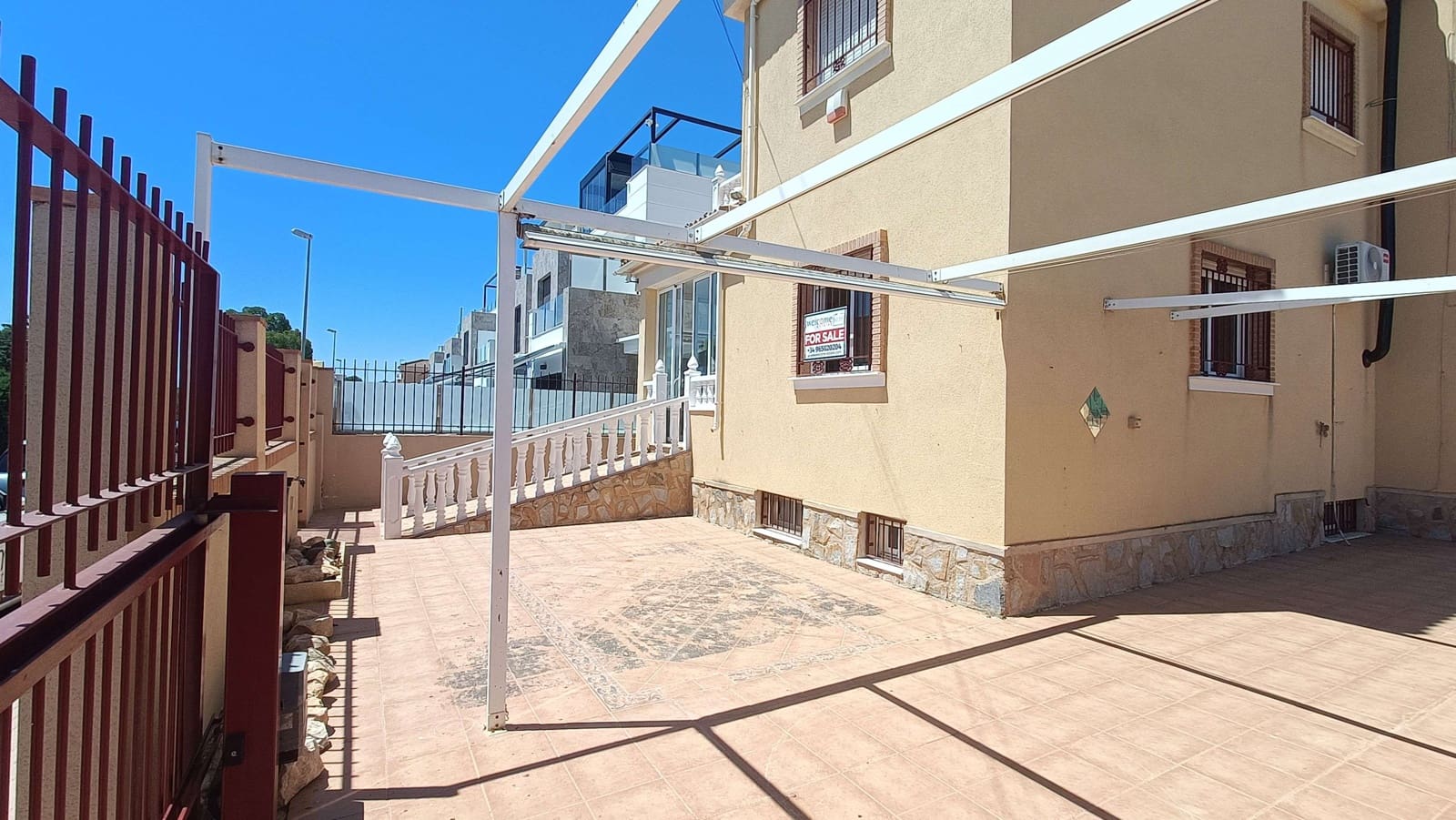 3 bedroom Villa for sale in Orihuela Costa with pool garage - € 269,900 (Ref: 9046321)