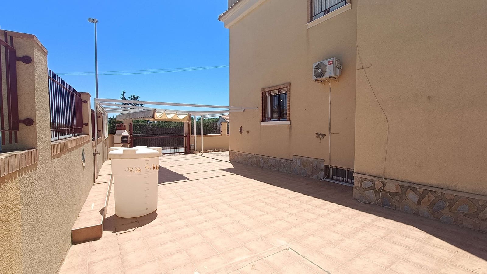 3 bedroom Villa for sale in Orihuela Costa with pool garage - € 269,900 (Ref: 9046321)