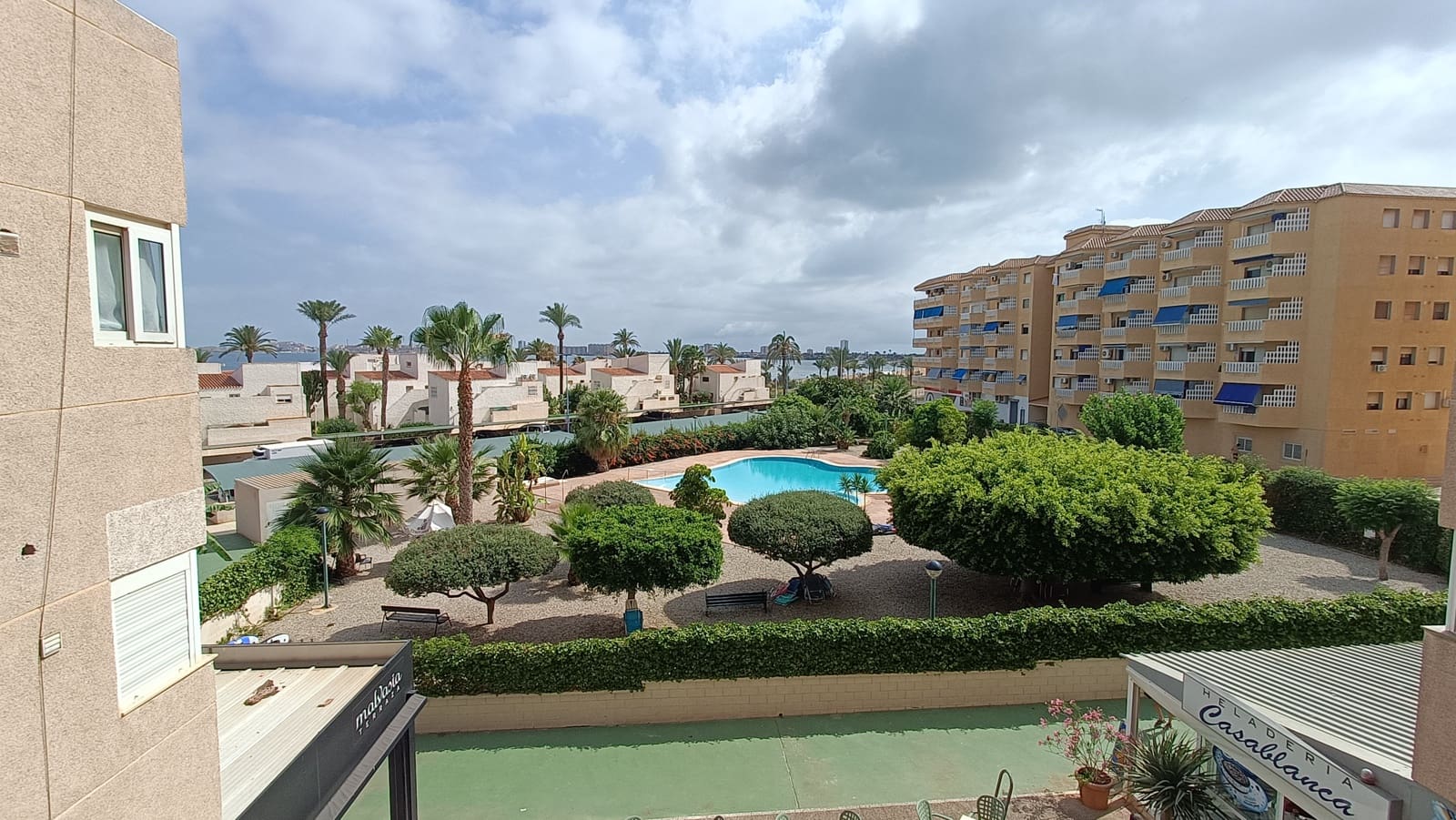 3 quarto Apartamento para venda em Playa Honda com piscina garagem - 145 000 € (Ref: 9121342)