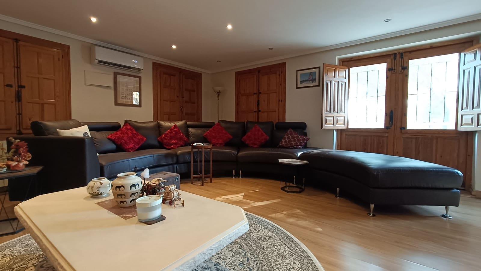 4 bedroom Villa for sale in Torremendo with pool garage - € 575,000 (Ref: 9181543)