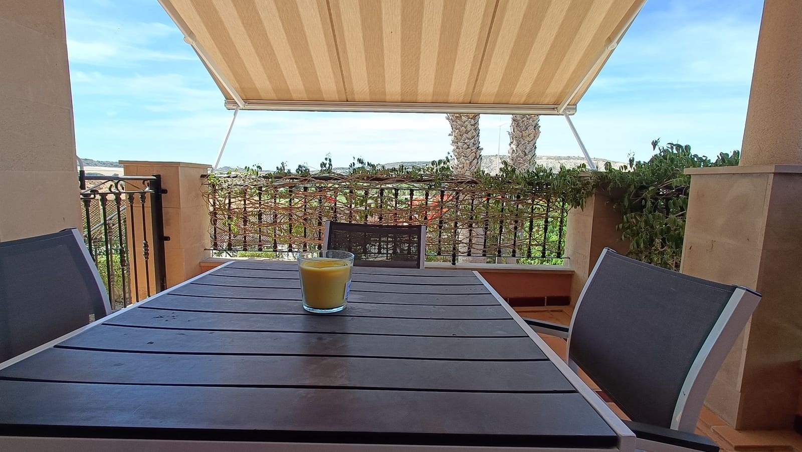 3 bedroom Villa for sale in Algorfa with pool garage - € 449,950 (Ref: 9208853)