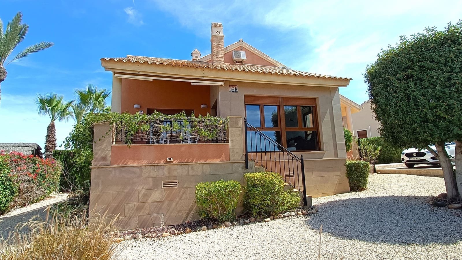 3 bedroom Villa for sale in Algorfa with pool garage - € 449,950 (Ref: 9208853)