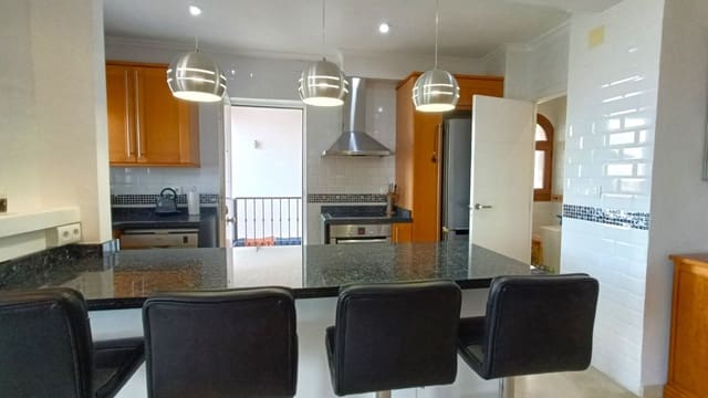 Chalet de 3 habitaciones en Algorfa en venta con piscina garaje - 350.000 € (Ref: 9216740)