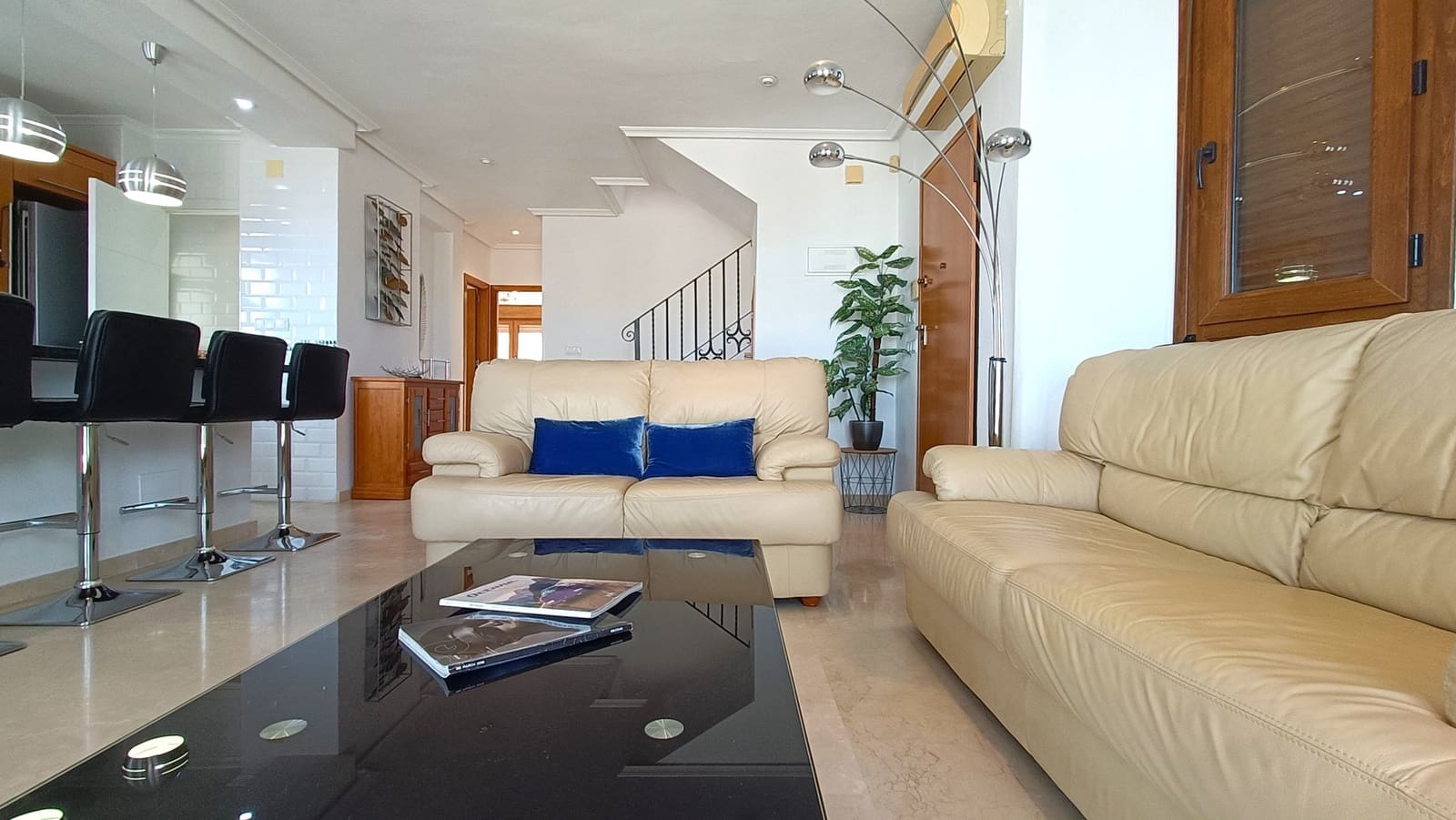 3 bedroom Villa for sale in Algorfa with pool garage - € 345,950 (Ref: 9216740)