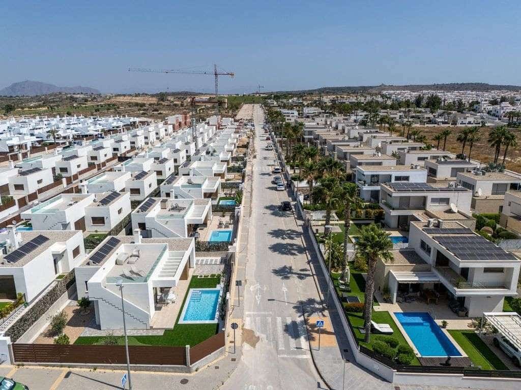 3 soveværelse Villa til salg i Vistabella med swimmingpool garage - € 469.900 (Ref: 9329544)