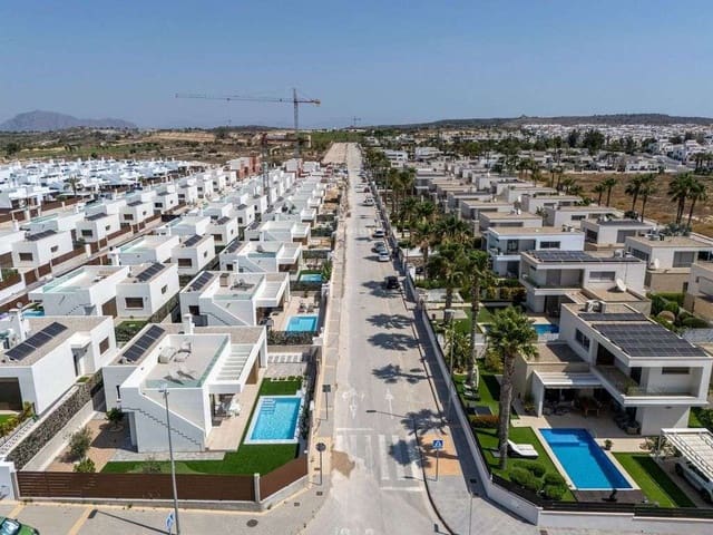 3 soveværelse Villa til salg i Vistabella, Orihuela med swimmingpool garage - € 469.900 (Ref: 9329544)